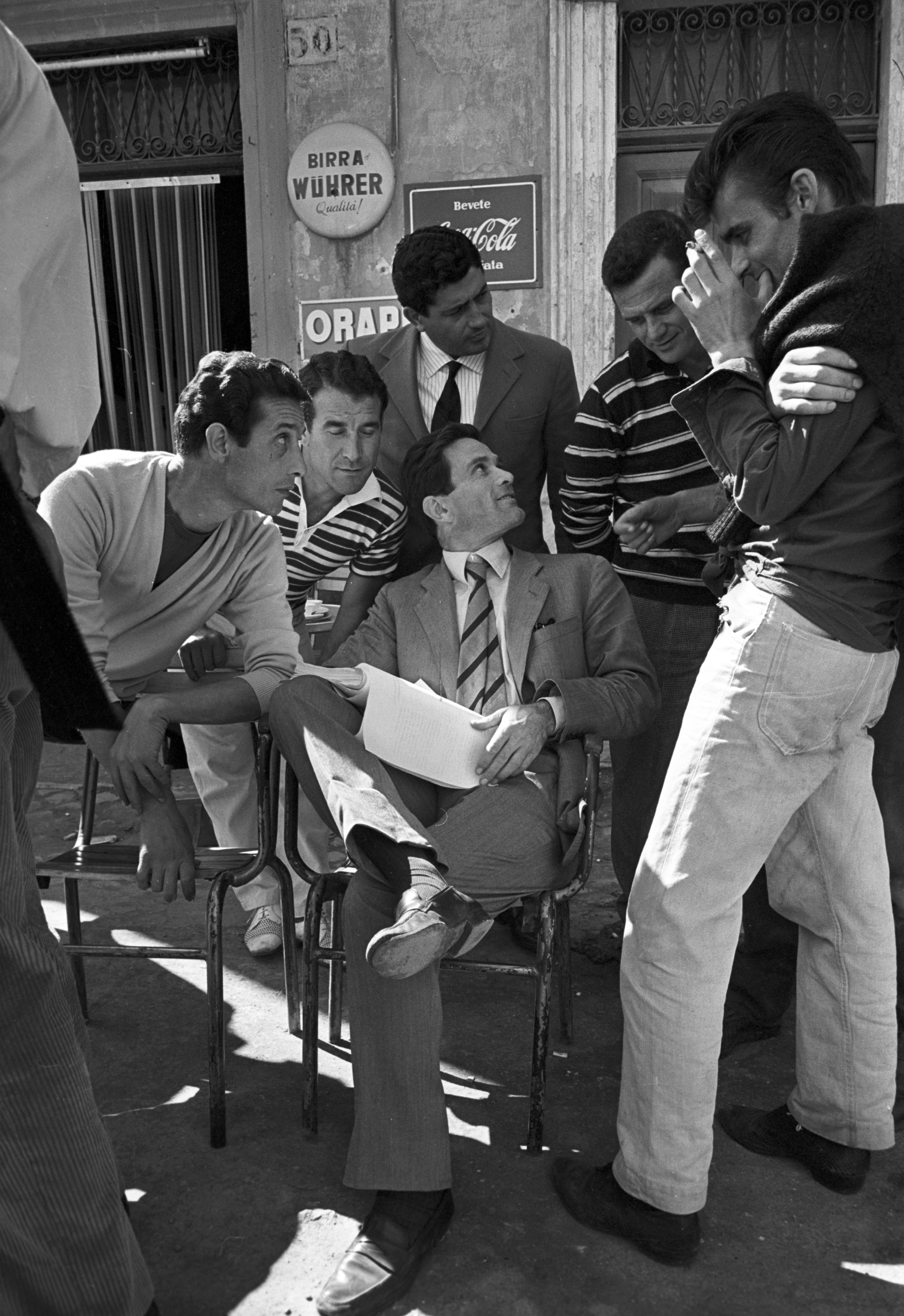 Pasolini: Pier Paolo Pasolini auf dem Set von „Accattone“, 1961 © Reporters Associati – Roma 