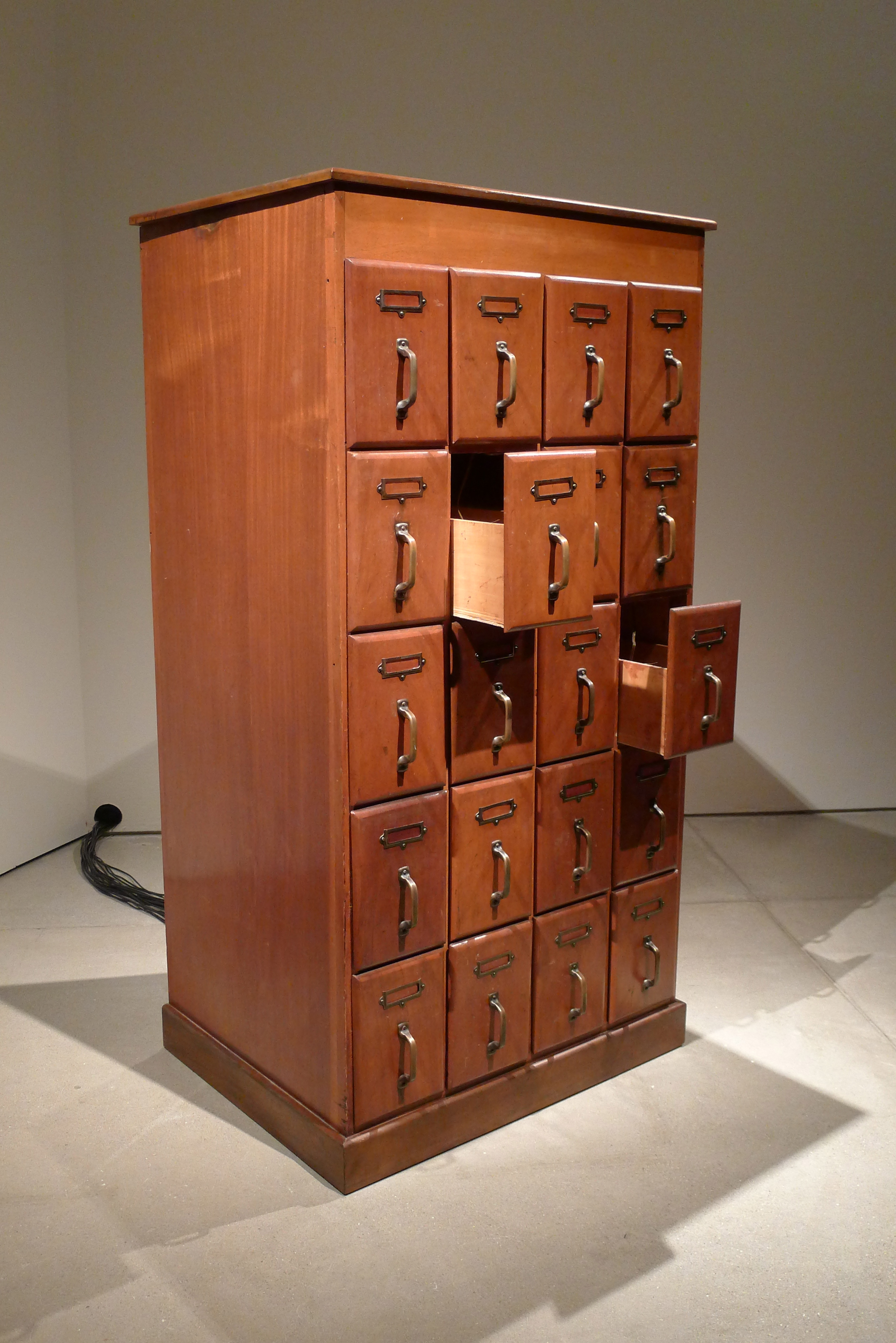 Janet Cardiff & George Bures Miller: "The Cabinet of Curiousness", 2010, Foto: Klaas